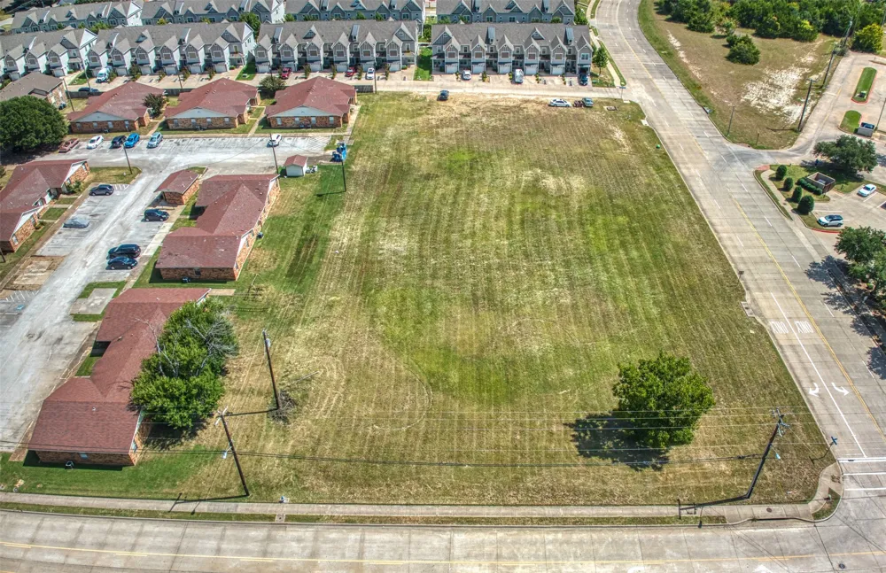 14th Street Midlothian, TX 76065