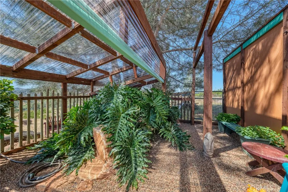 21738 Yankee Valley Hidden Valley Lake, CA 95467