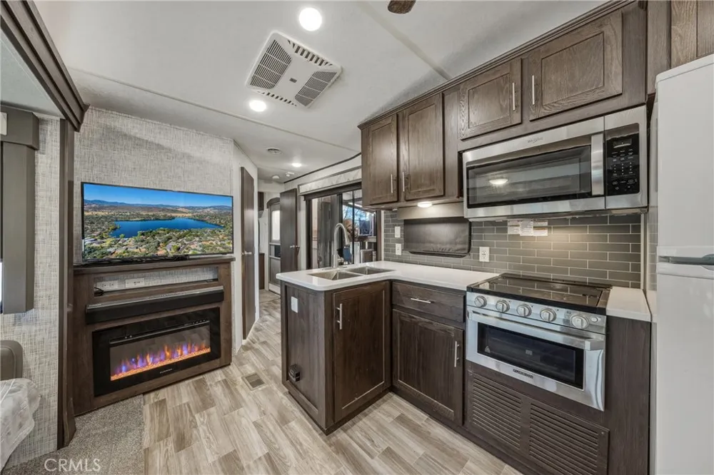 21738 Yankee Valley Hidden Valley Lake, CA 95467