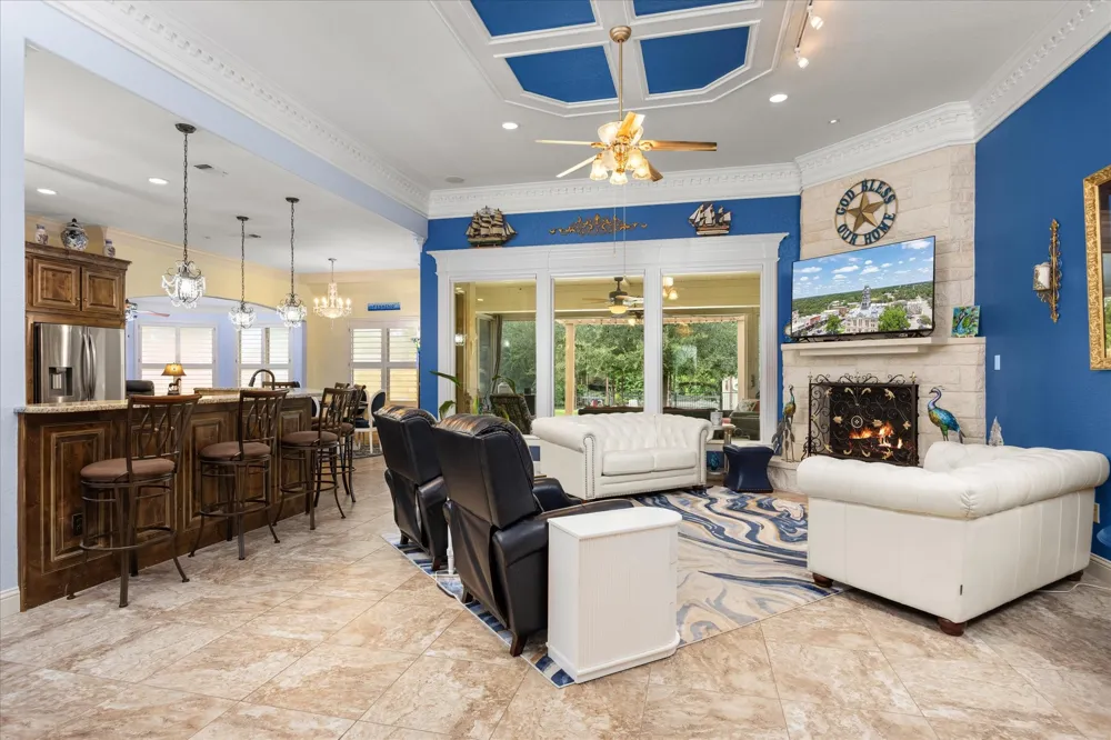1011 Sunset Bay Court Granbury, TX 76048