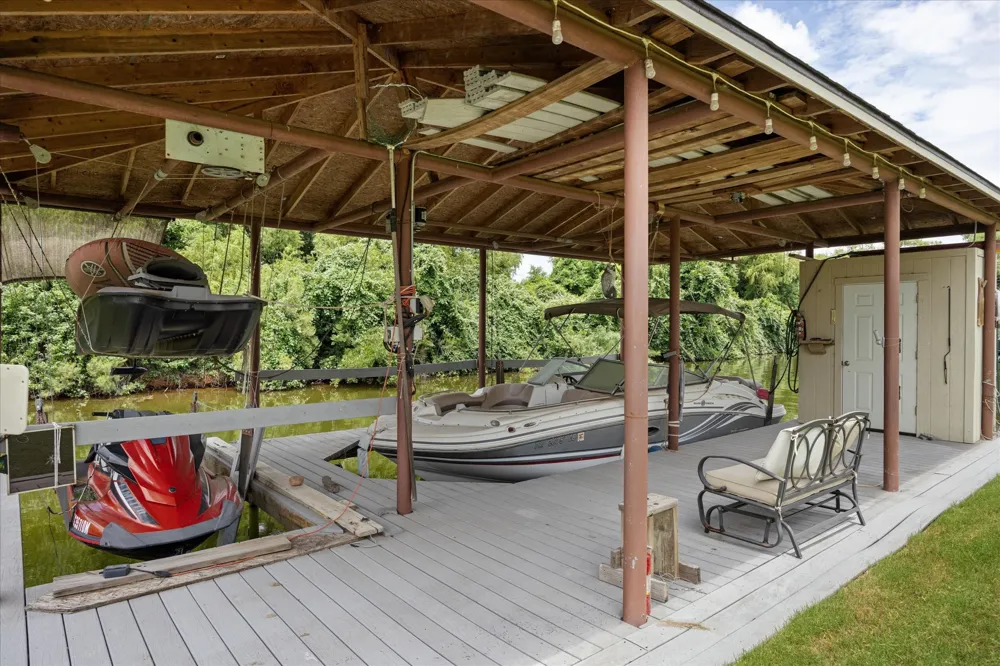1011 Sunset Bay Court Granbury, TX 76048