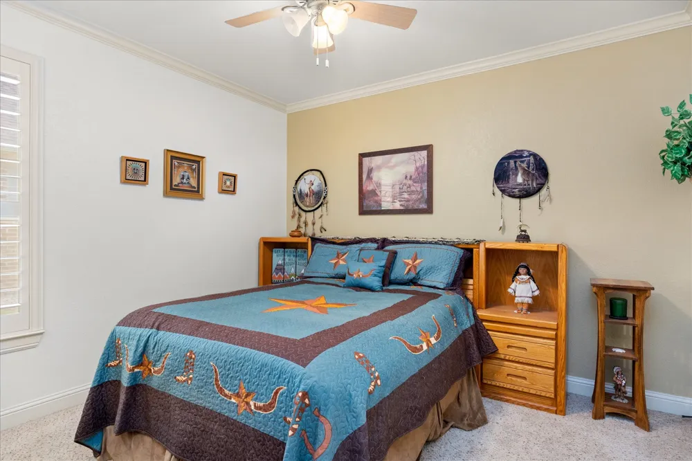 1011 Sunset Bay Court Granbury, TX 76048