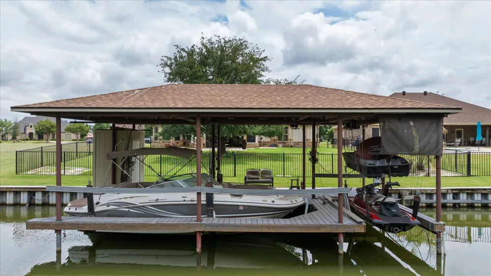 1011 Sunset Bay Court Granbury, TX 76048