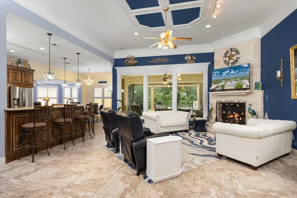 1011 Sunset Bay Court Granbury, TX 76048