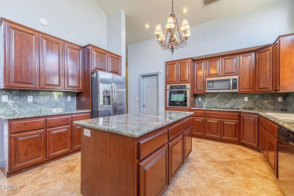 33000 106th Street E Juniper Hills, CA 93543