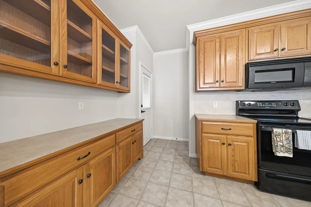 210 S Reagan Street West, TX 76691