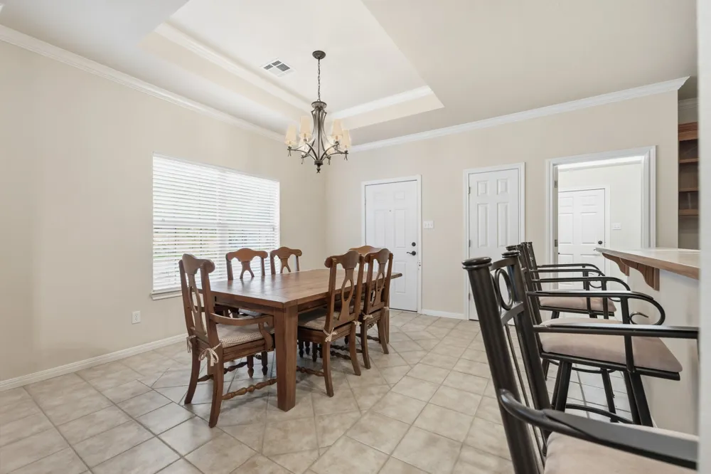 210 S Reagan Street West, TX 76691