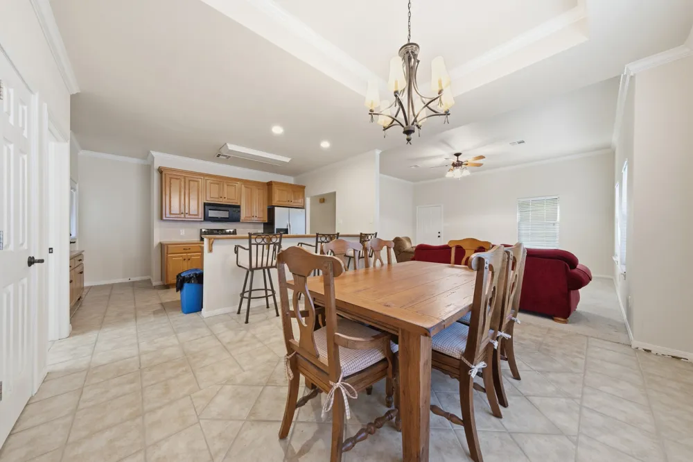 210 S Reagan Street West, TX 76691