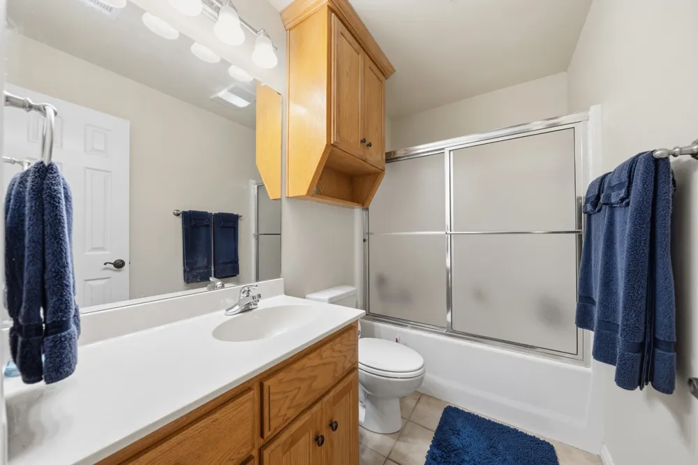 210 S Reagan Street West, TX 76691