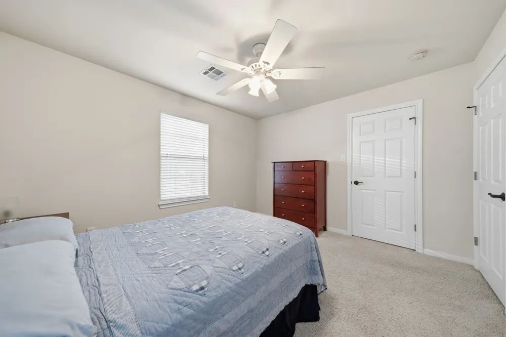 210 S Reagan Street West, TX 76691