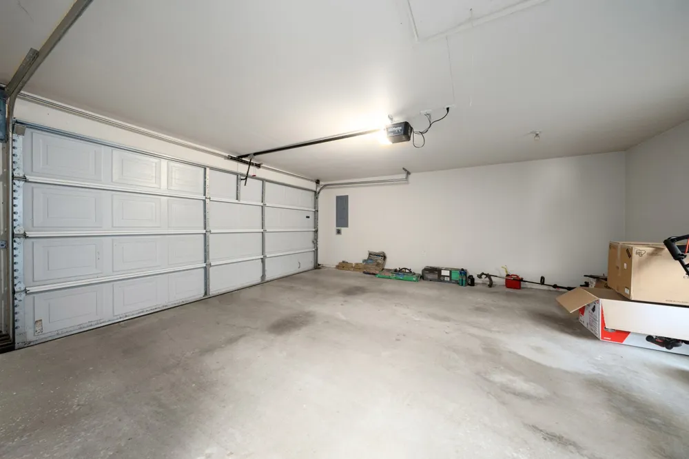 210 S Reagan Street West, TX 76691