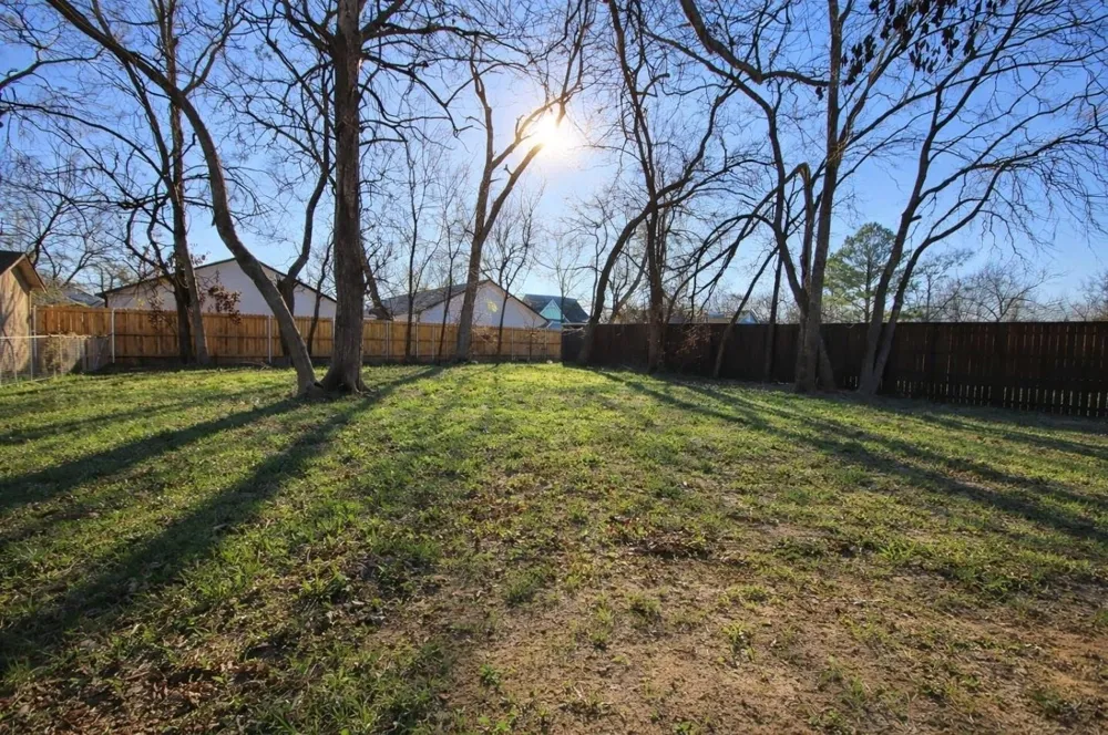 415 W 7th Street Bonham, TX 75418