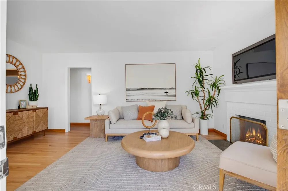 424 S Meadows Ave Manhattan Beach, CA 90266