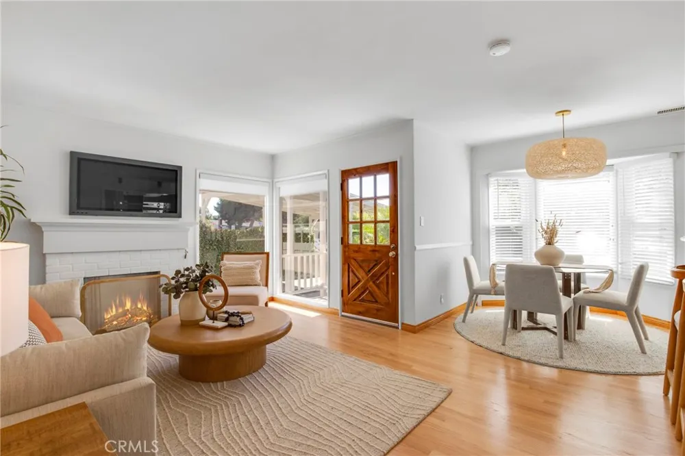 424 S Meadows Ave Manhattan Beach, CA 90266