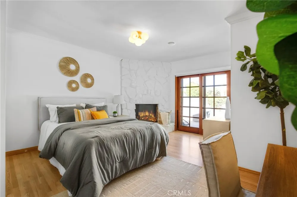 424 S Meadows Ave Manhattan Beach, CA 90266