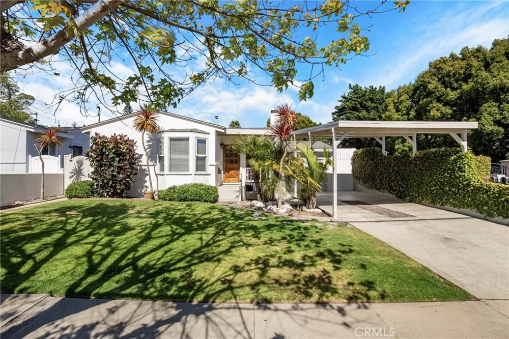 424 S Meadows Ave Manhattan Beach, CA 90266