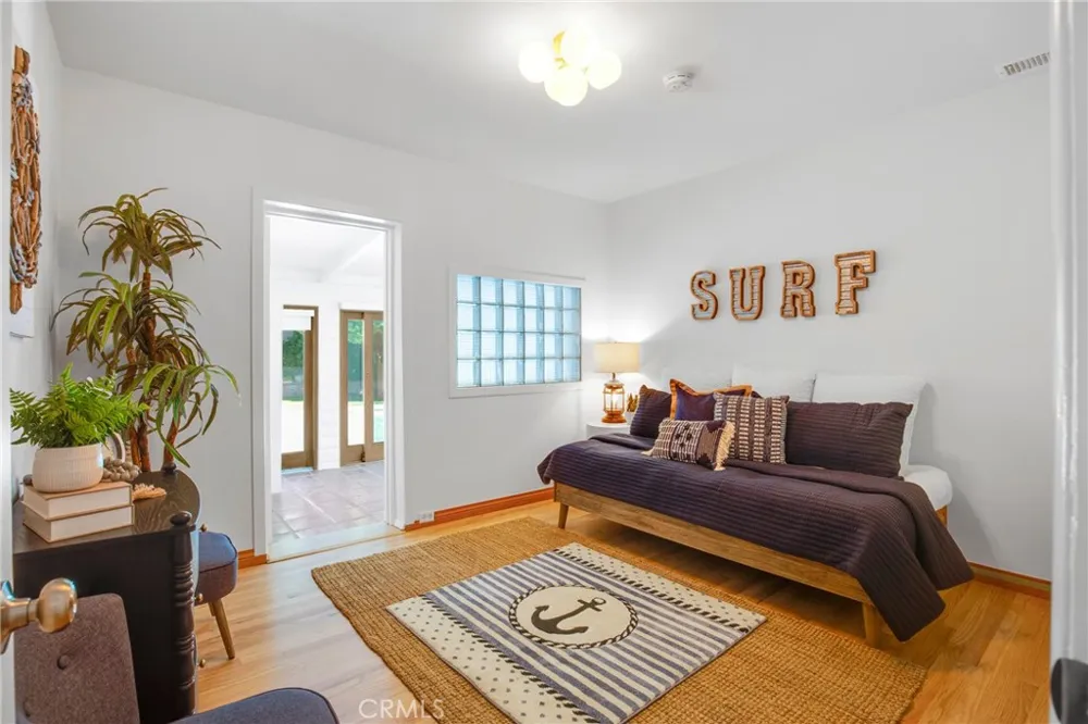 424 S Meadows Ave Manhattan Beach, CA 90266