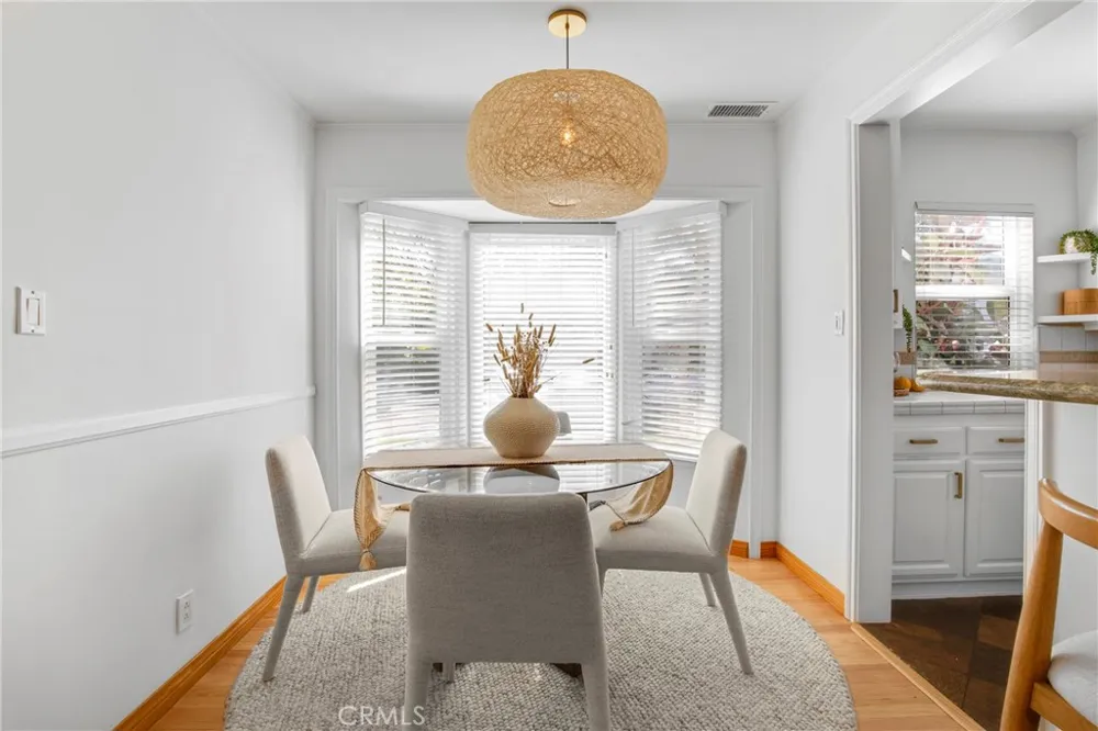 424 S Meadows Ave Manhattan Beach, CA 90266
