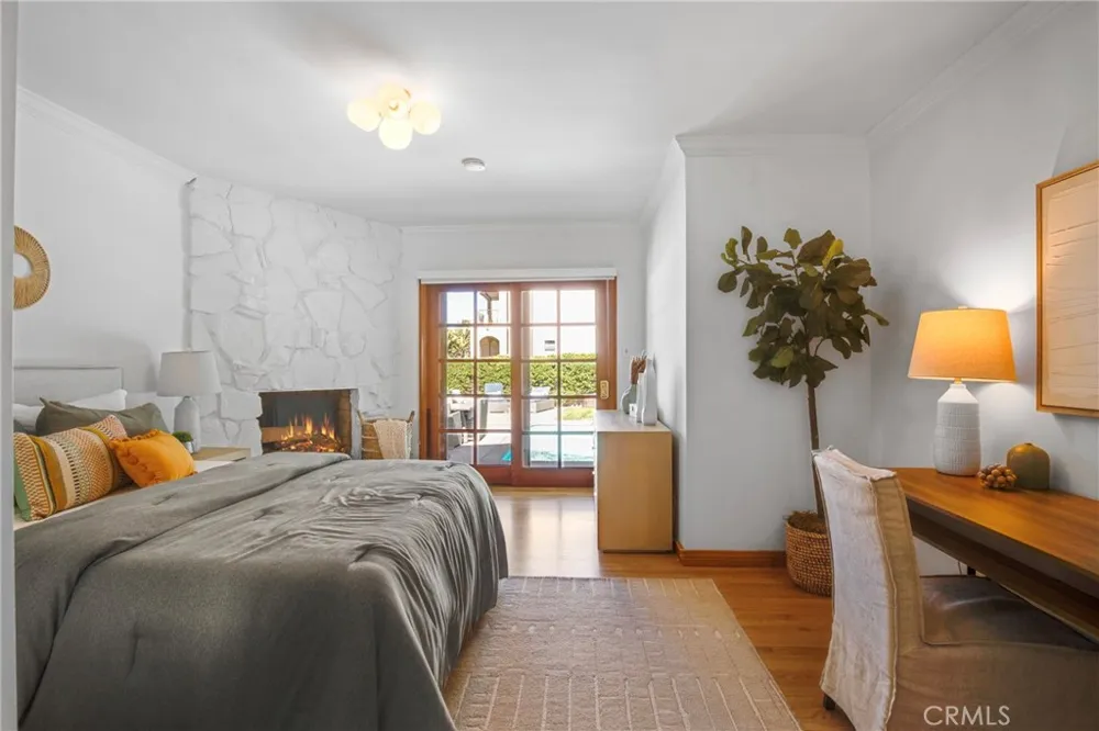 424 S Meadows Ave Manhattan Beach, CA 90266