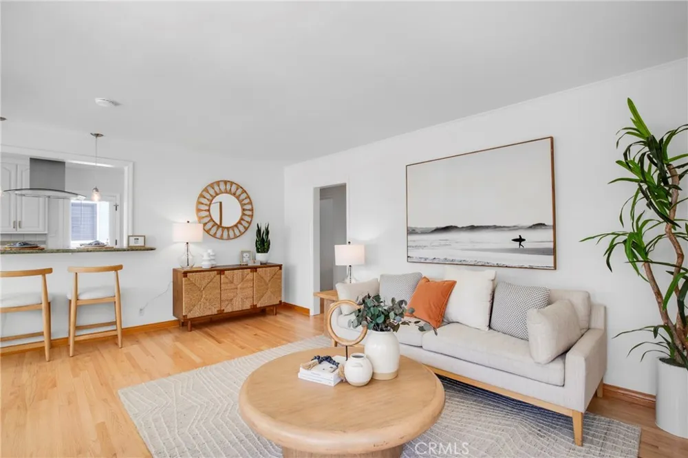 424 S Meadows Ave Manhattan Beach, CA 90266