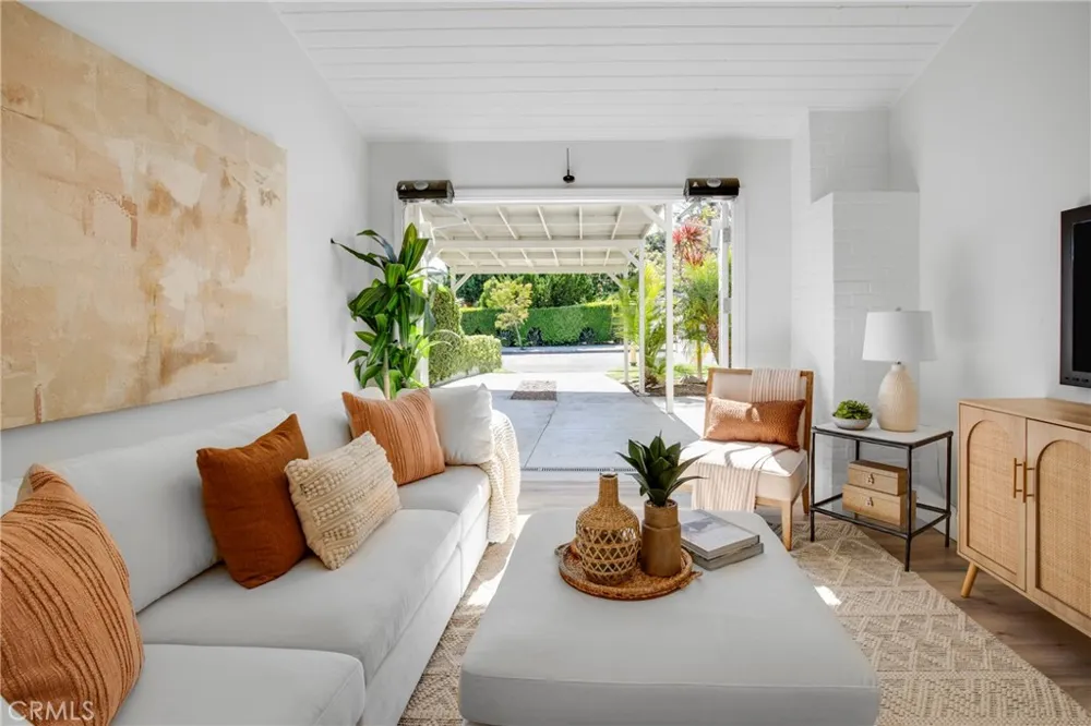 424 S Meadows Ave Manhattan Beach, CA 90266