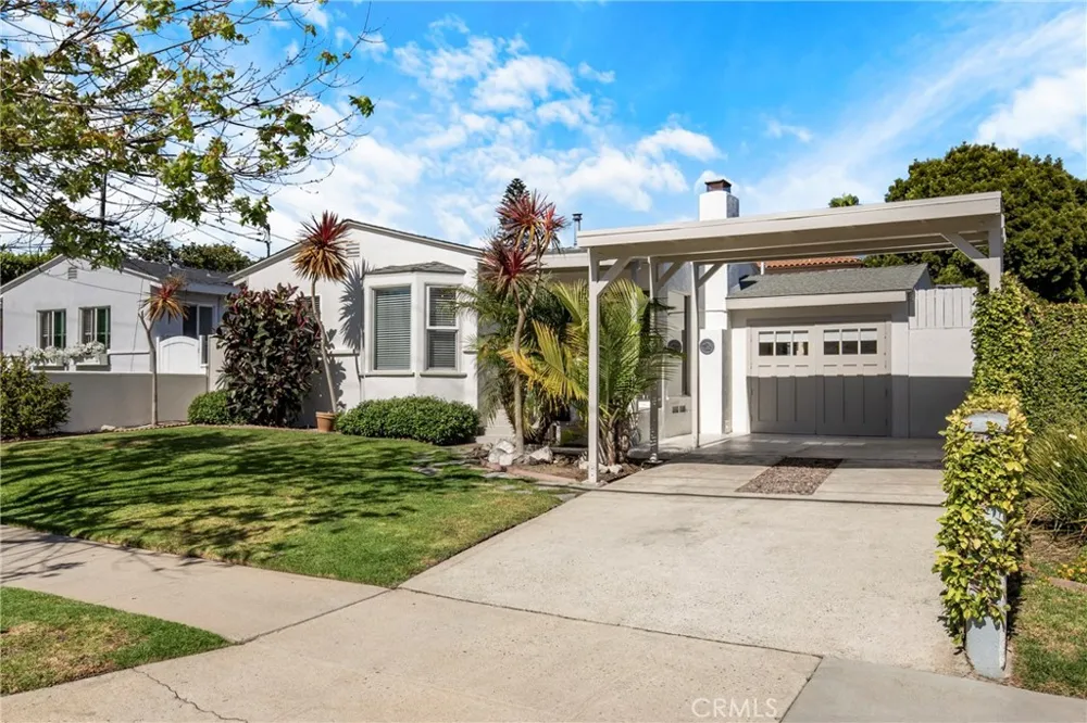 424 S Meadows Ave Manhattan Beach, CA 90266