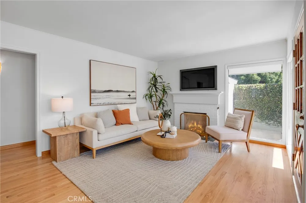 424 S Meadows Ave Manhattan Beach, CA 90266