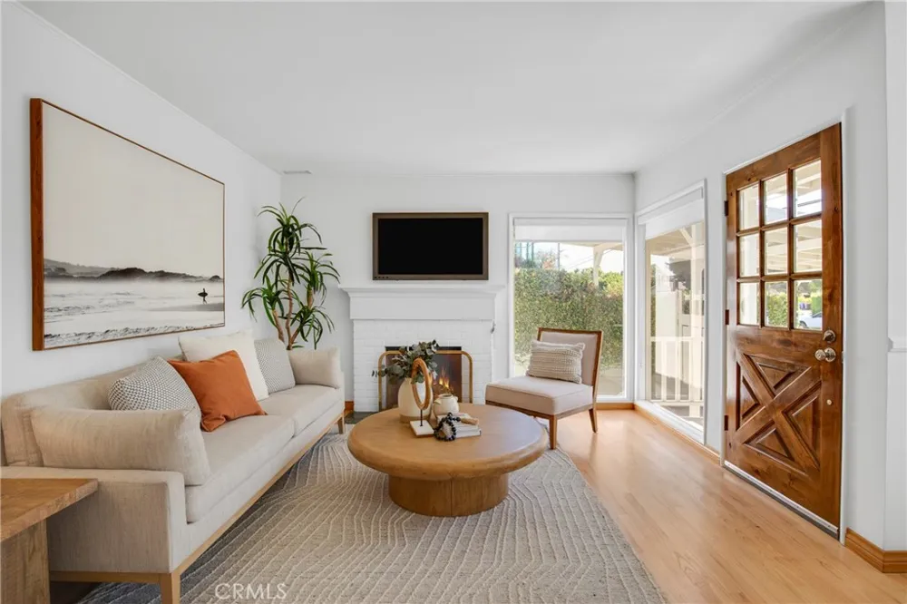 424 S Meadows Ave Manhattan Beach, CA 90266