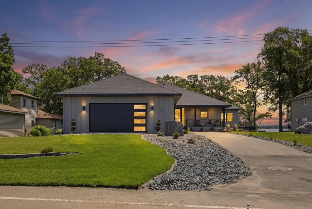 826 Shorewood Drive Detroit Lakes, MN 56501