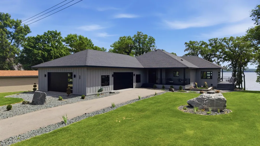 826 Shorewood Drive Detroit Lakes, MN 56501