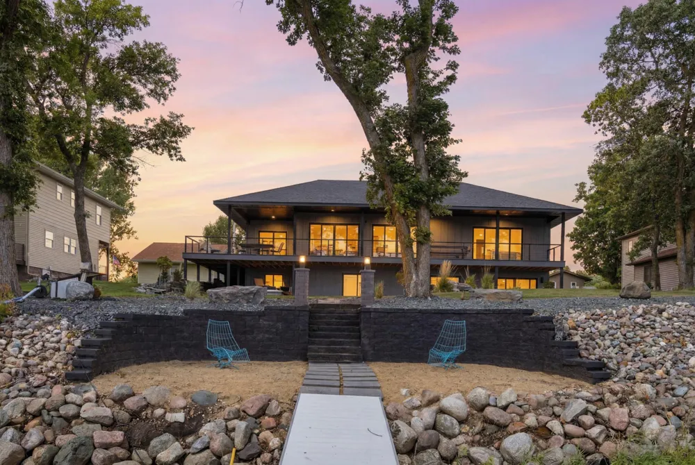 826 Shorewood Drive Detroit Lakes, MN 56501