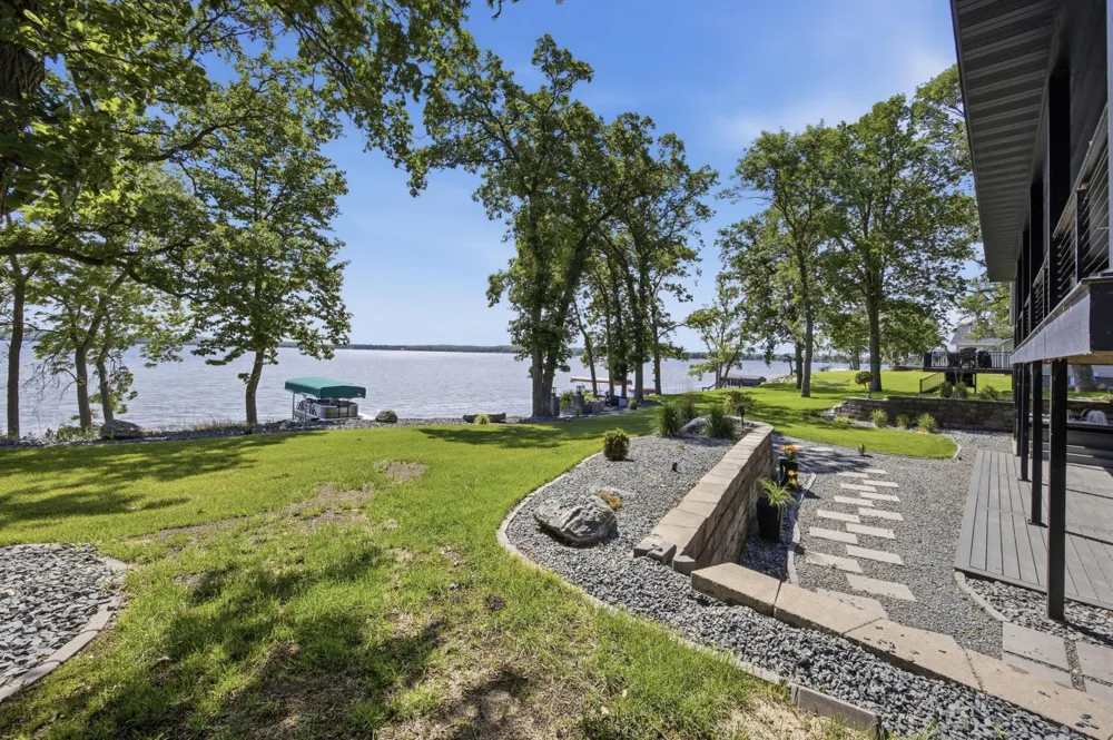 826 Shorewood Drive Detroit Lakes, MN 56501