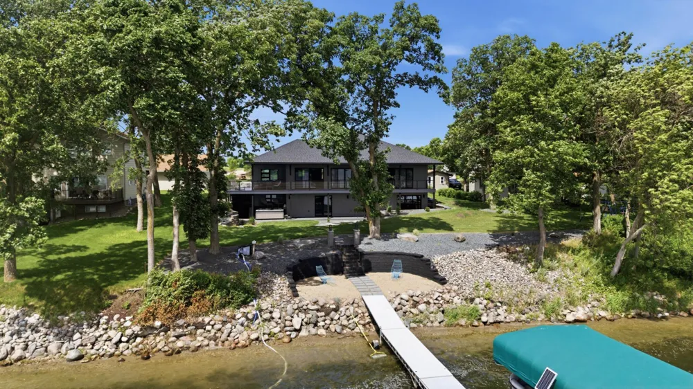 826 Shorewood Drive Detroit Lakes, MN 56501