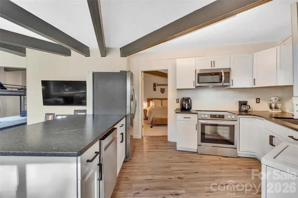 109 Beechwood Lane Beech Mountain, NC 28604