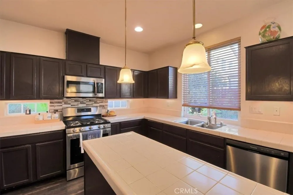 187 Rai Estates Court Yuba City, CA 95993