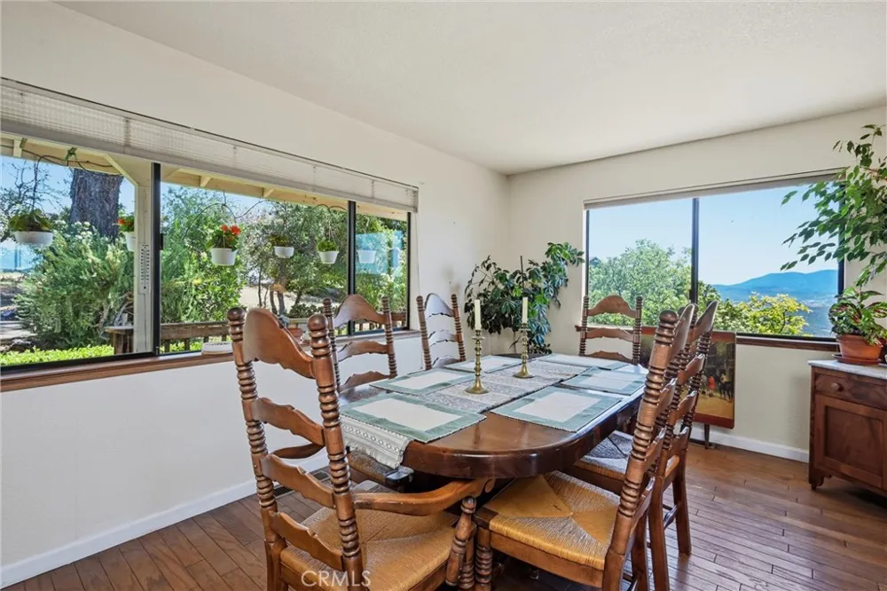 18522 Sentinel Court Hidden Valley Lake, CA 95467