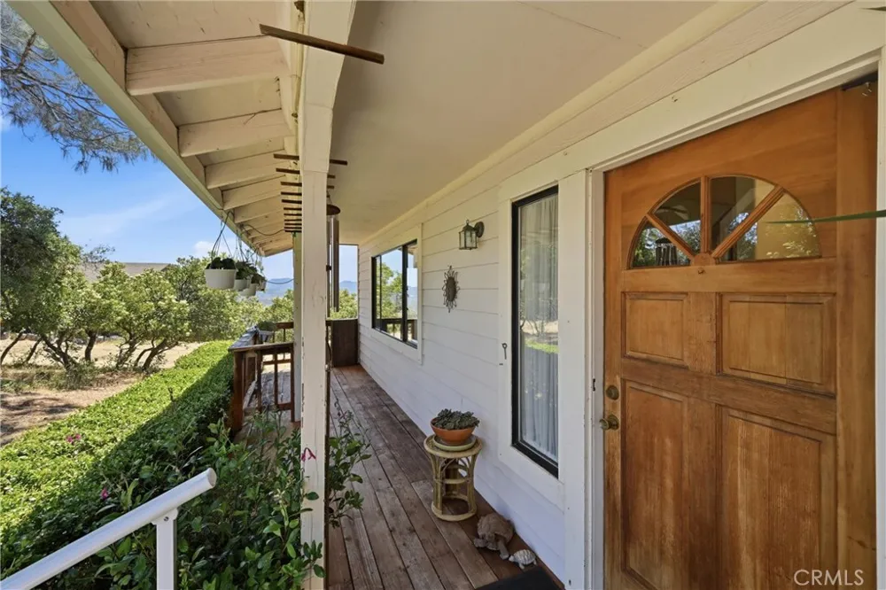 18522 Sentinel Court Hidden Valley Lake, CA 95467