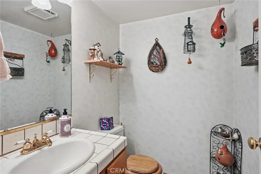 18522 Sentinel Court Hidden Valley Lake, CA 95467
