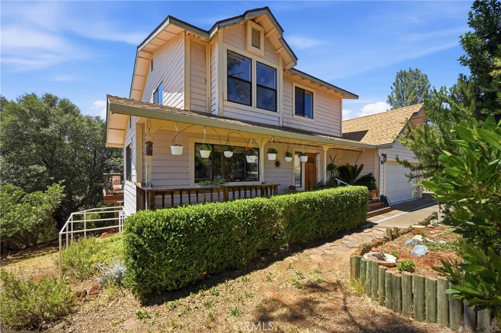 18522 Sentinel Court Hidden Valley Lake, CA 95467