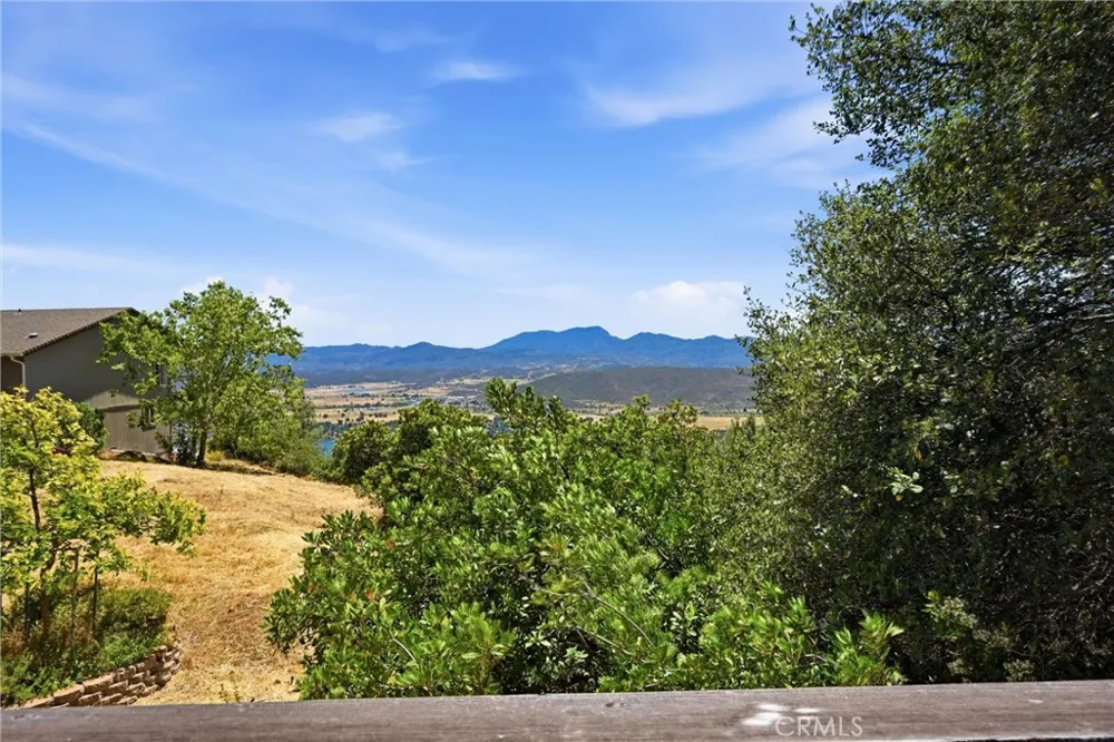 18522 Sentinel Court Hidden Valley Lake, CA 95467