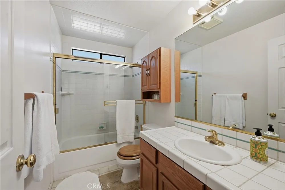 18522 Sentinel Court Hidden Valley Lake, CA 95467