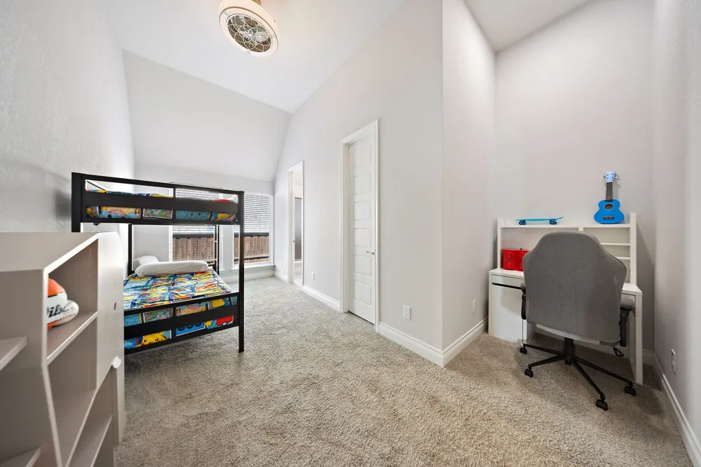 996 Myers Park Trail Roanoke, TX 76262
