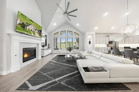 996 Myers Park Trail