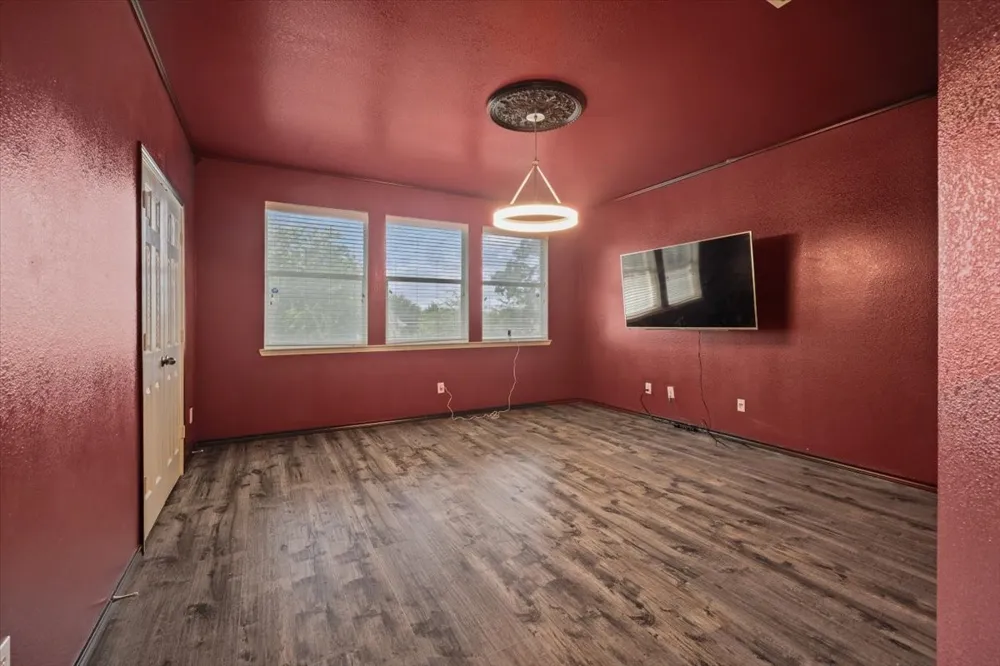 6705 Glade Drive Arlington, TX 76001