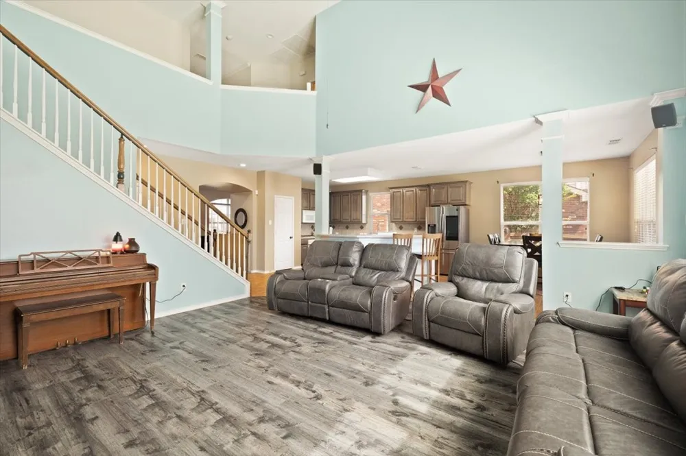 6705 Glade Drive Arlington, TX 76001