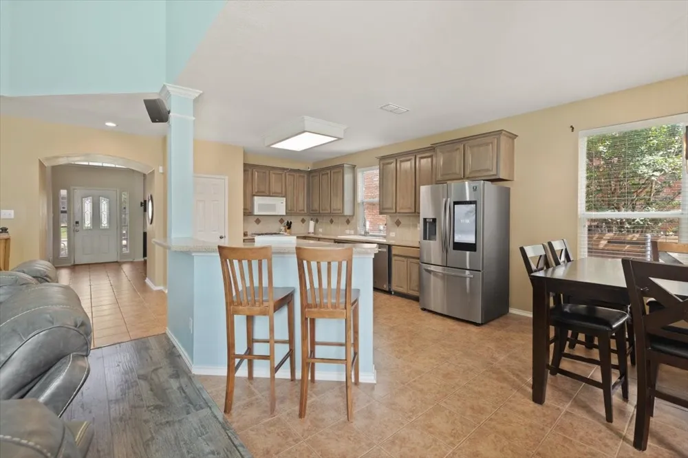 6705 Glade Drive Arlington, TX 76001