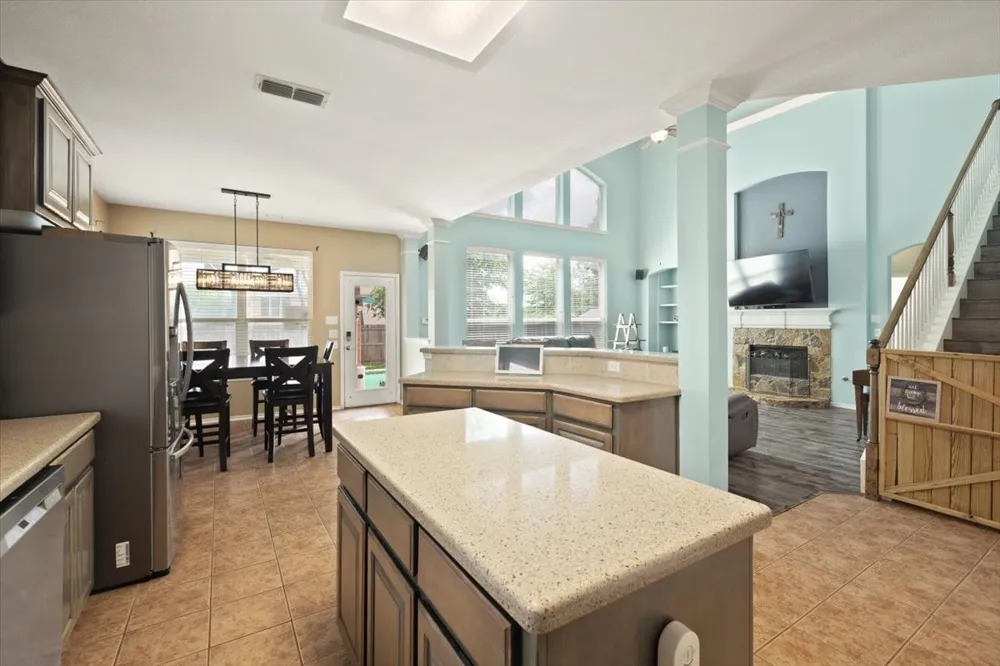 6705 Glade Drive Arlington, TX 76001