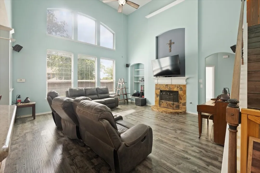 6705 Glade Drive Arlington, TX 76001