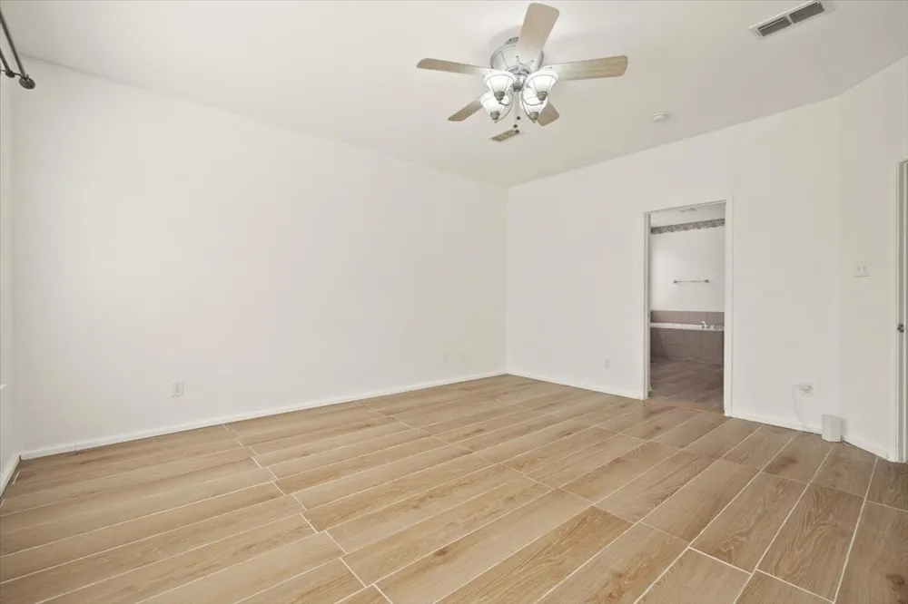 6705 Glade Drive Arlington, TX 76001