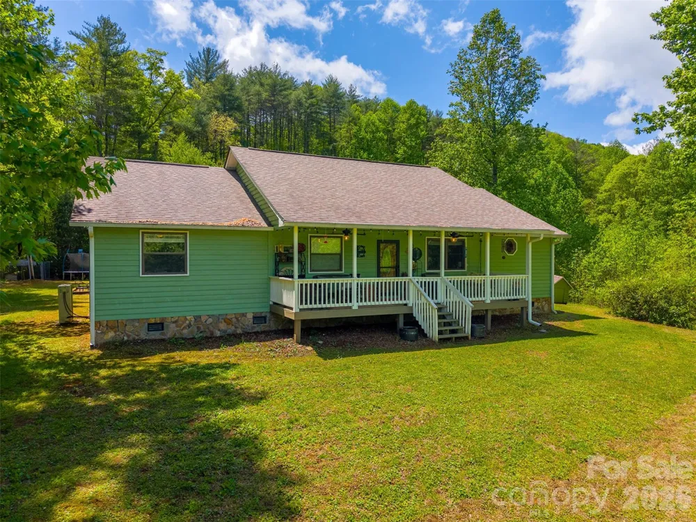 1364 Atoah Road Robbinsville, NC 28771